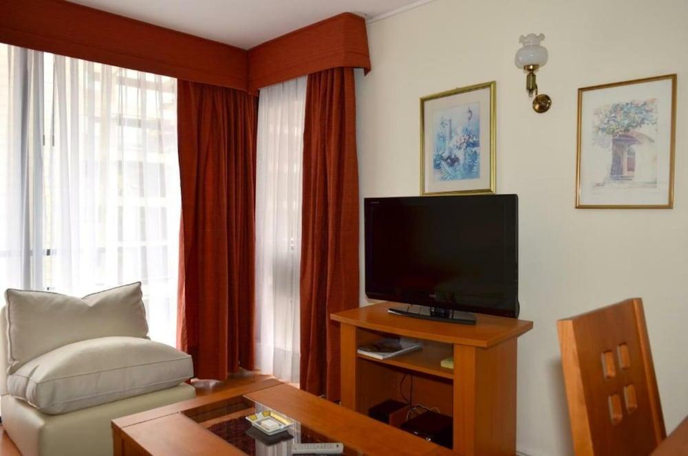 Rent A Home Bosque Norte Santiago Exterior foto